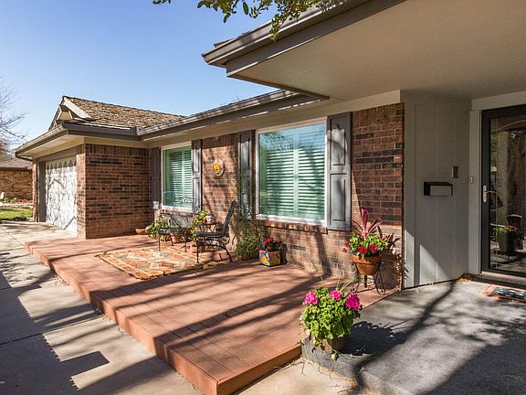 3rd image of 3709 Langtry Dr