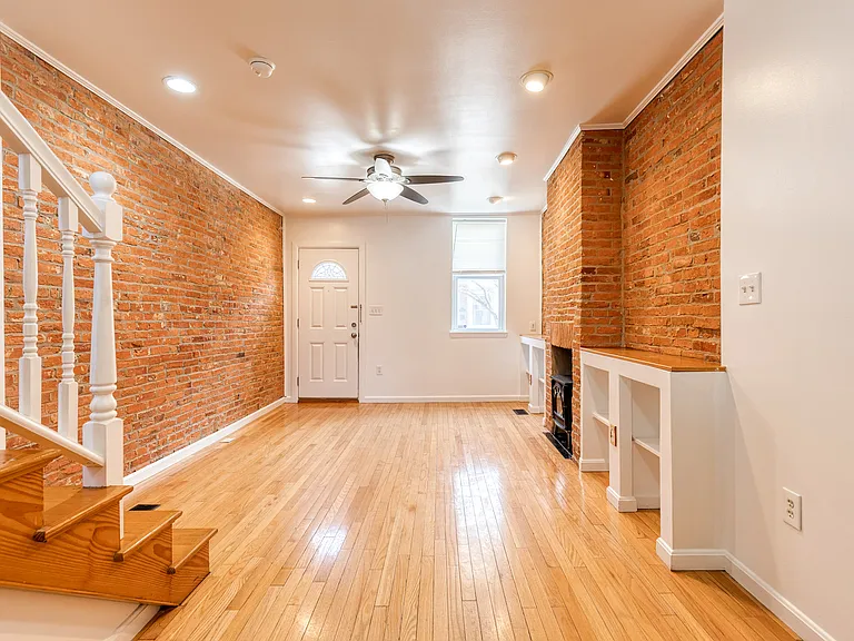 1608 S Hanover St — Photo 4