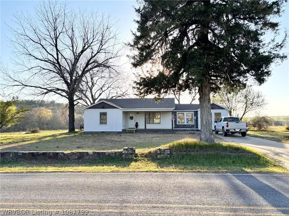 7001 Slaytonville Rd, Hackett, AR 72937