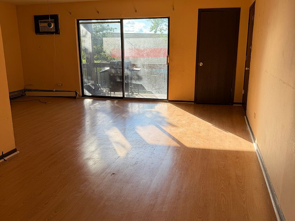 1st image of 1533 N Winslowe Dr APT 2B