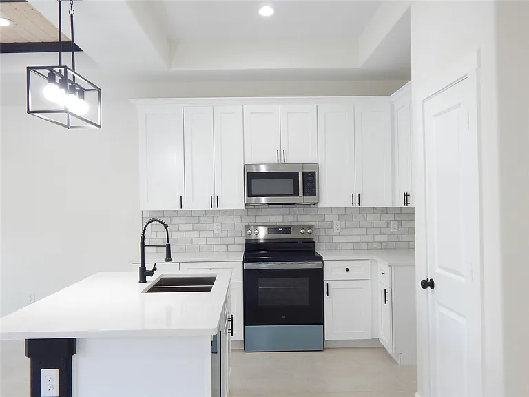 16963 W Juneau — Photo 5