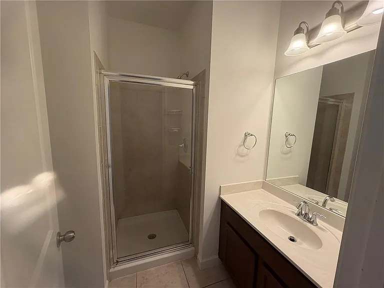 325 Cranbrooke Cir — Photo 9
