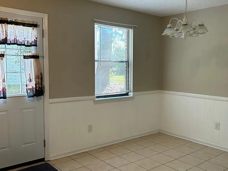 Breakfast/Eating area