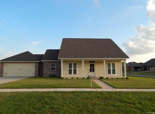9144 Highland Oaks Ave, Zachary, LA 70791
