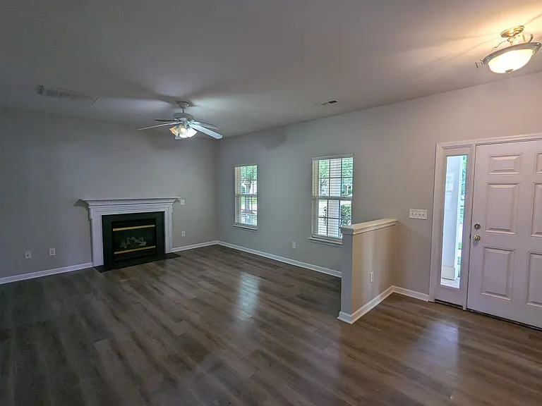11204 Heritage Green Dr — Photo 3