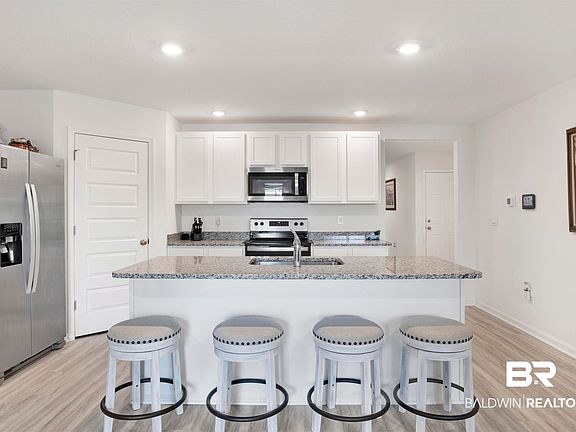5th image of 22501 Aleutian Ave