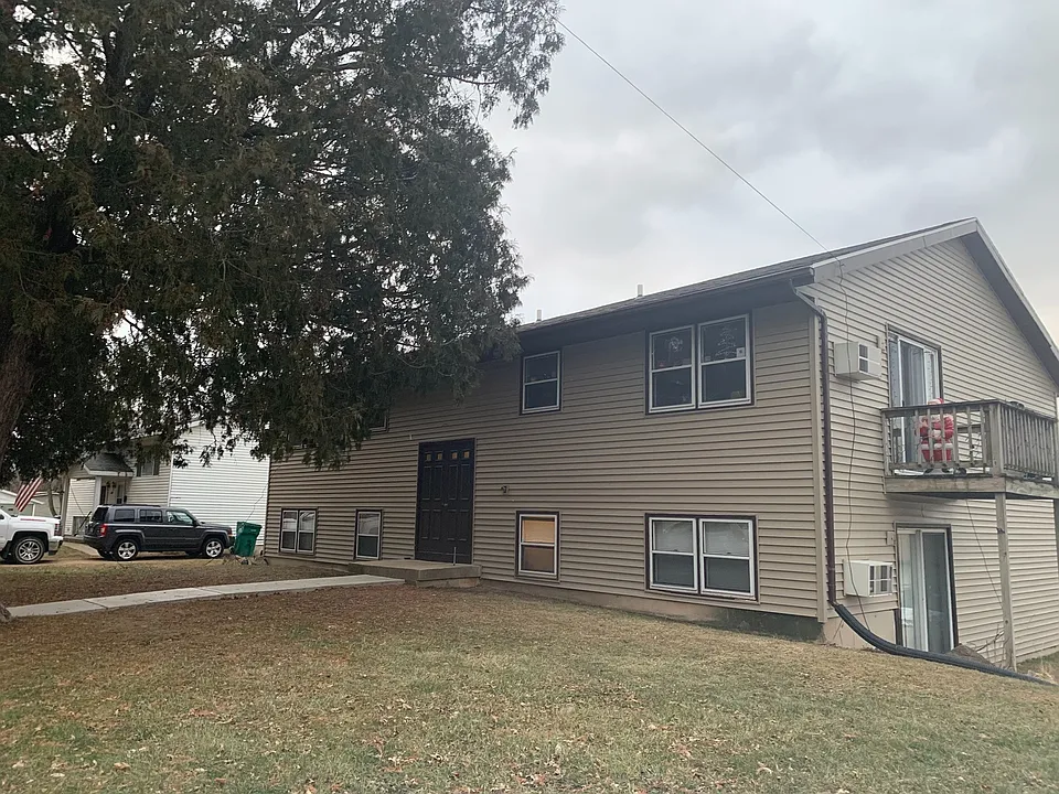 1109 W Fulton St