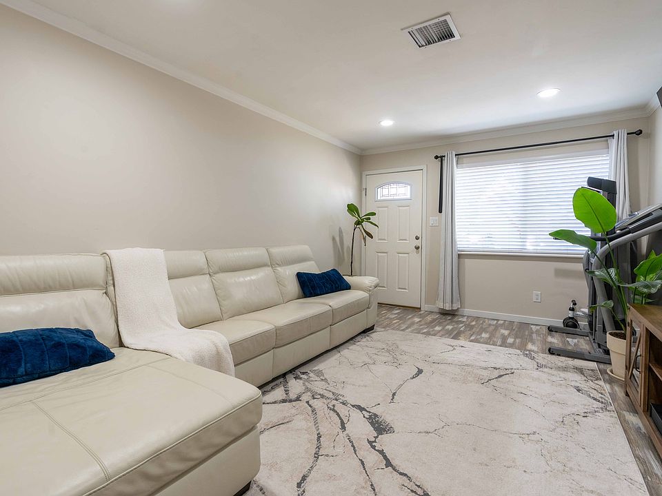 1st image of 6330 Santa Catarina Way