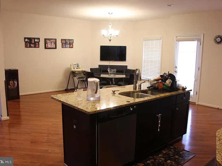 42387 Trellis Sq — Photo 6