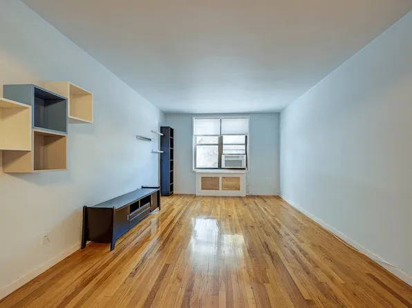 38-15 149th Street image 4 of 40