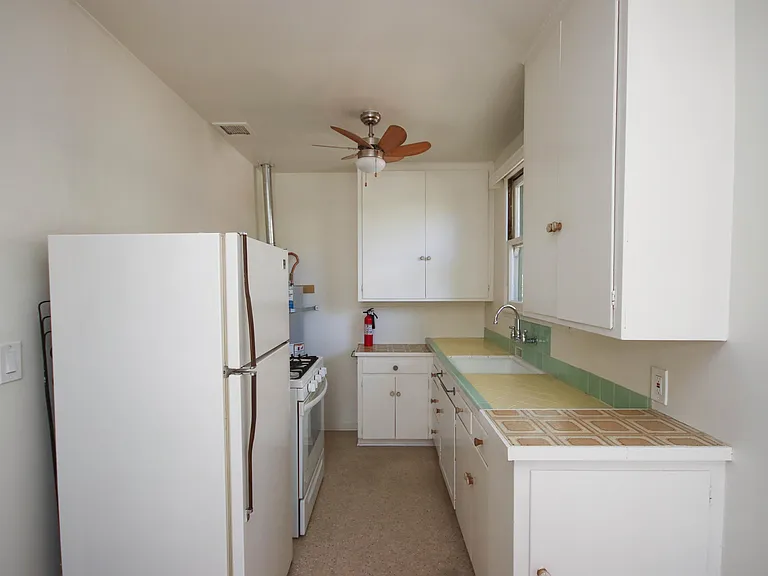 654 N Madison Ave #654 — Photo 7