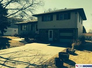 6411 Read St, Omaha, NE 68152