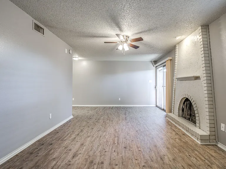 5302 Kenosha Ave — Photo 3