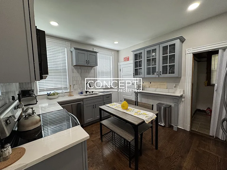 76 Congreve St #1 — Photo 4