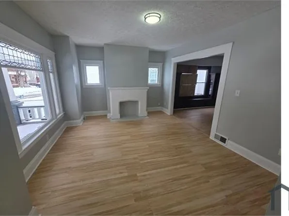 12622 Cornado Ave, Cleveland, OH 44108