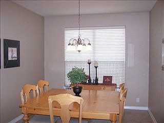 4th image of 2424 Fairmont Ave