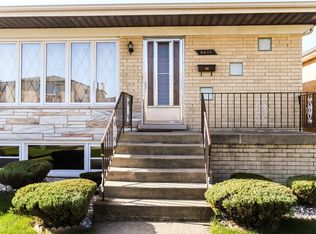 8435 W Castle Island Ave, Chicago, IL