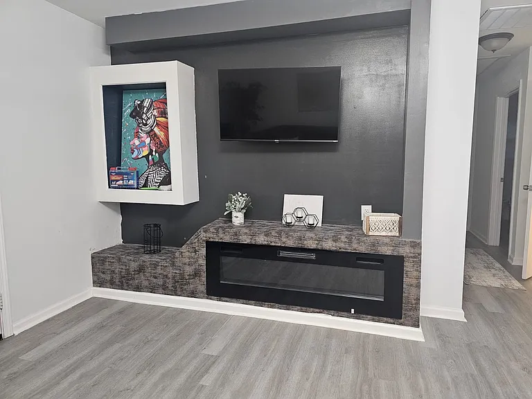 1091 Spring Plains Rd — Photo 3