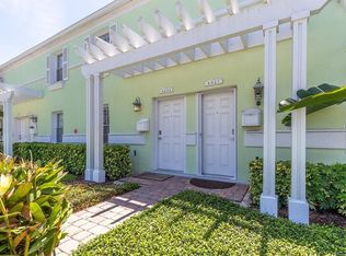4933 Cobia Dr SE, Saint Petersburg, FL 33705