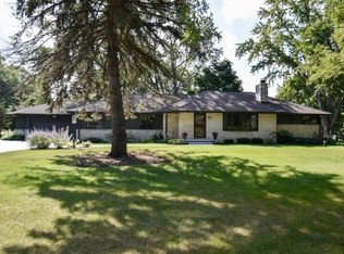12745 Lee Ct, Elm Grove, WI 53122