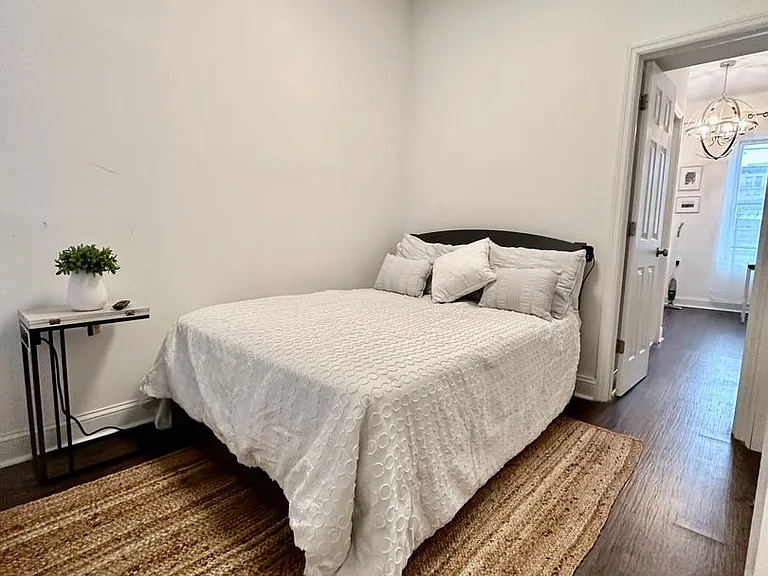 2418 Cambreleng Ave — Photo 11