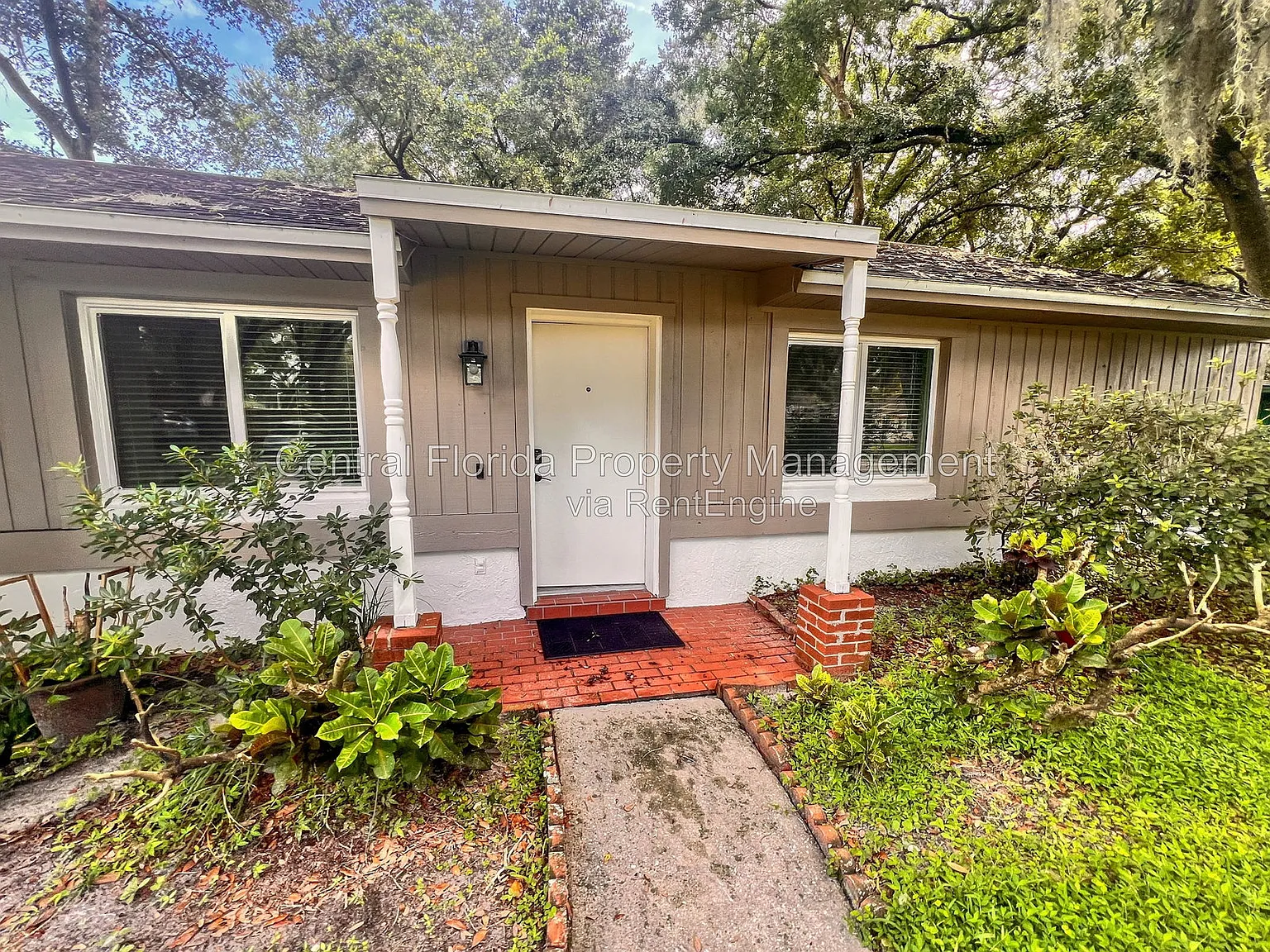 3 bed, 2.0 bath, 1195 sqft, $2,350 — Photo 2