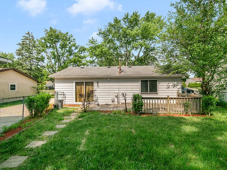 16 Galewood Dr — Photo 11