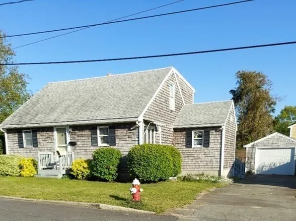 194 Seymour St, New Bedford, MA 02744