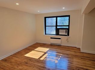 212-04 75th Ave #4K, Oakland Gardens, NY 11364