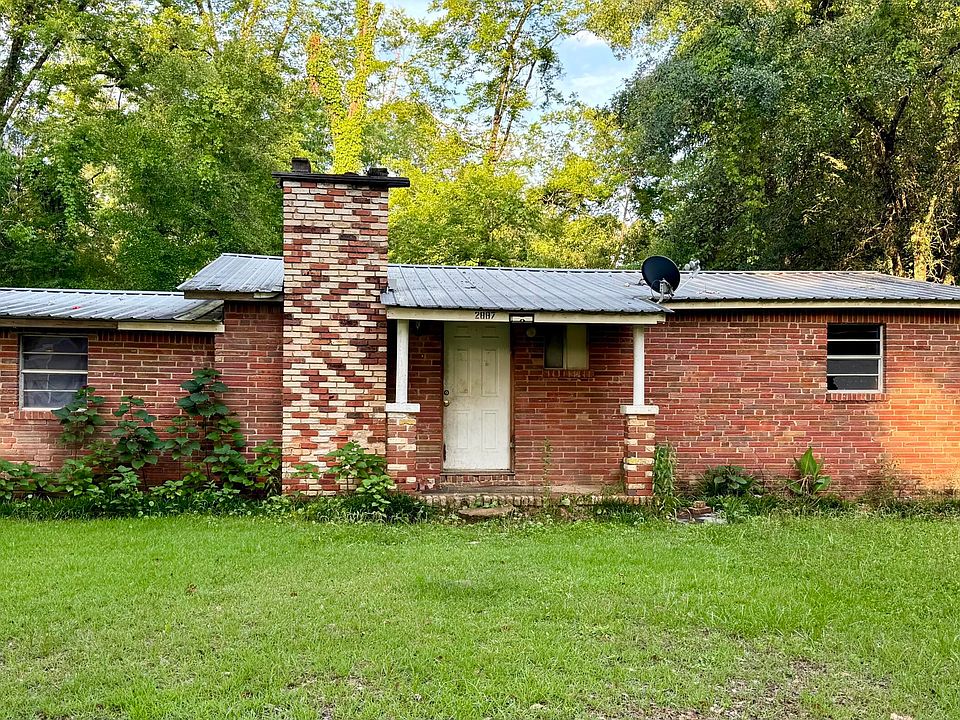 1st image of 2887 Pinecrest St