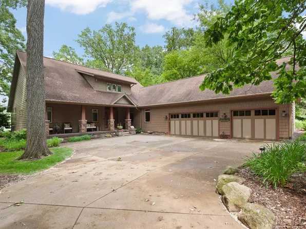 14967 S Shore Dr, Addison, MI 49220