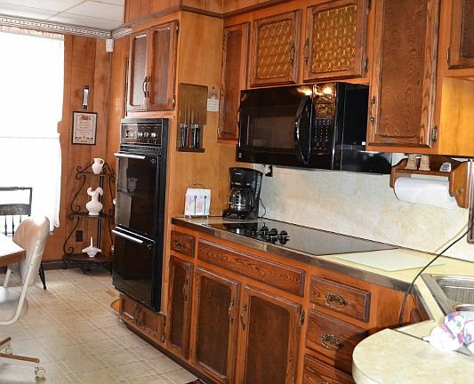 KITCHEN VIEW 2