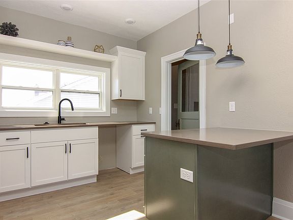 2nd image of 1710 Ann Ave