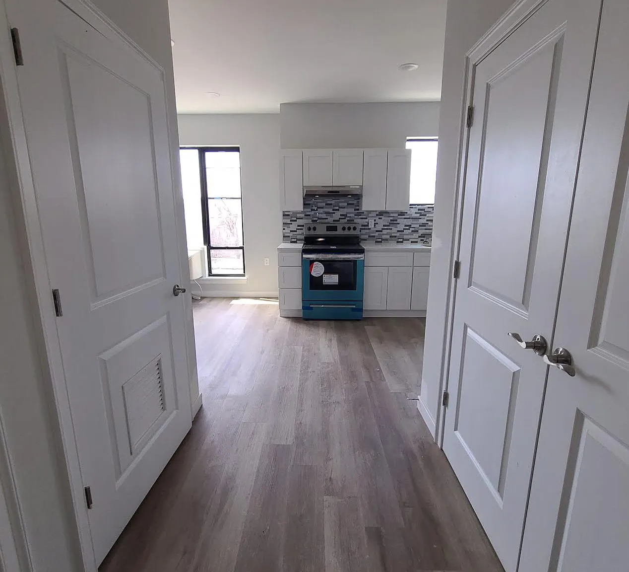 1 bed, $1,718 — Photo 3