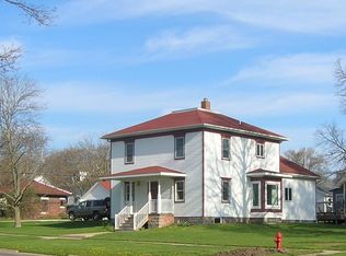 302 W Broad St #B, Roanoke, IL