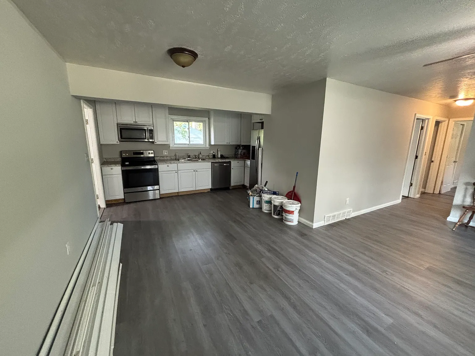 3 bed, 1375 sqft, $1,625 — Photo 3