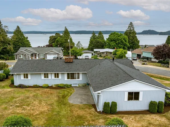 690 Maplewood Loop, Oak Harbor, WA 98277