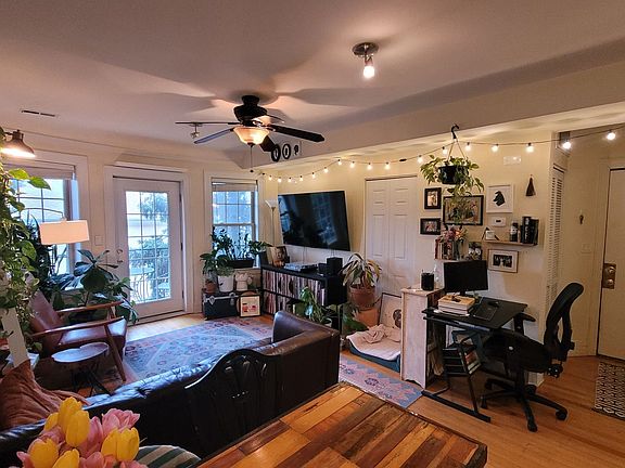 3rd image of 2050 W Summerdale Ave #2-B