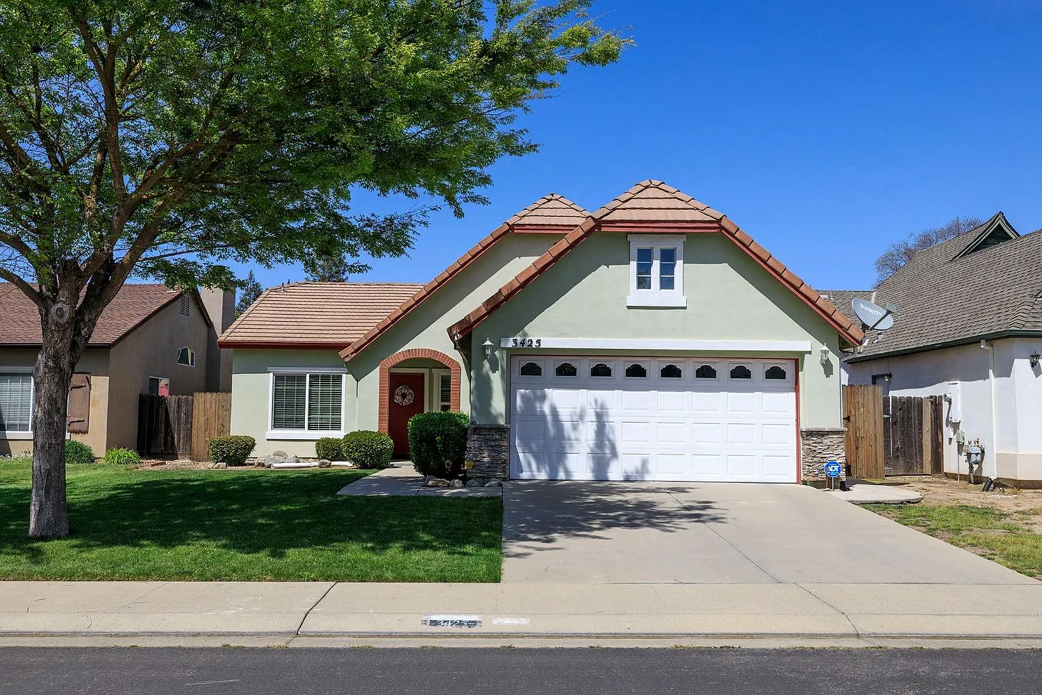 3425 Will Scarlet Way photo 1