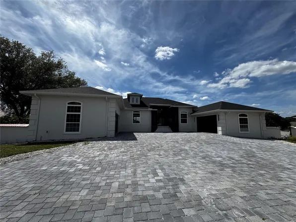 10843 Lakeshore Dr, Clermont, FL 34711