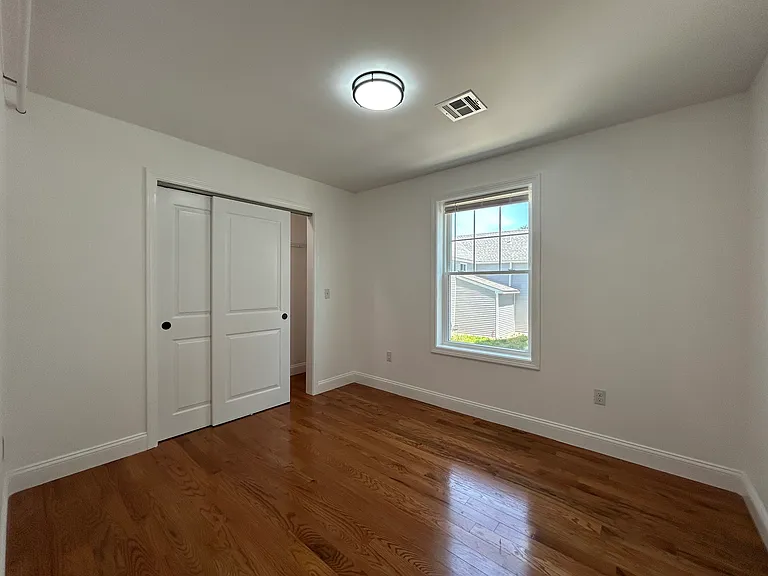 143 W Clifford St #1 — Photo 12