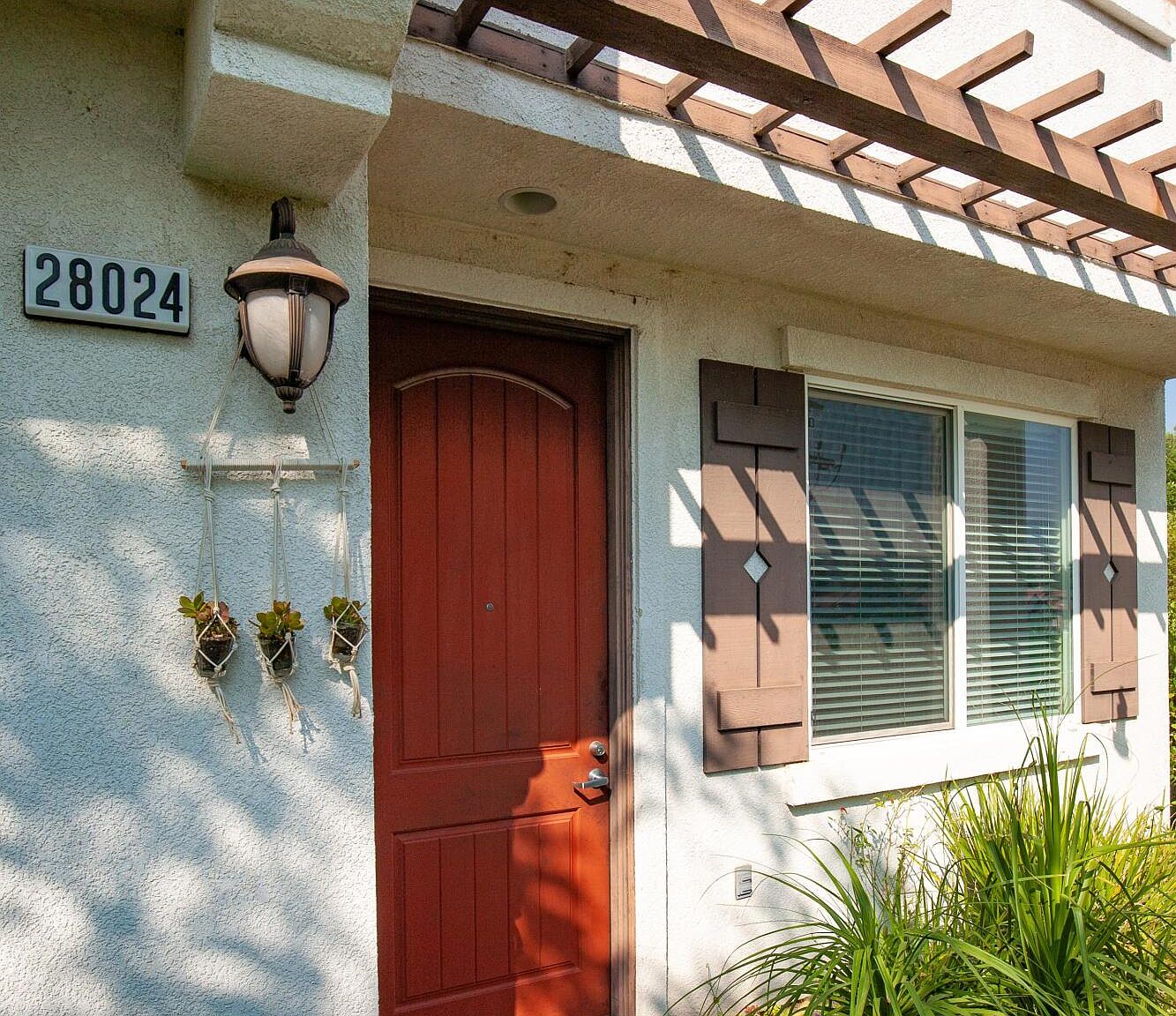 28024 Catherine Dr, Santa Clarita, CA 91351 Zillow