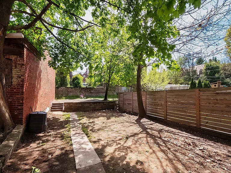 1136 N Euclid Ave #1 — Photo 16
