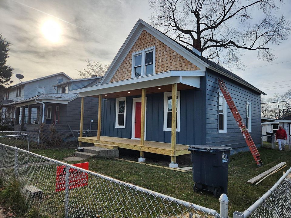 1st image of 132 N Woodland Ave