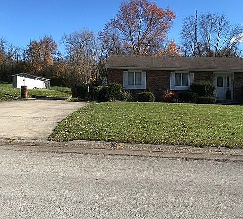 4th image of 1365 Park Hill Dr