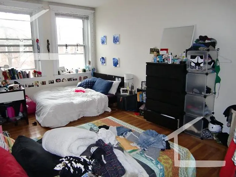 26 Euston St #5 — Photo 10