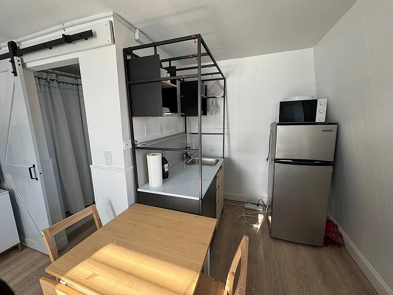 102 Emery St #4 — Photo 8
