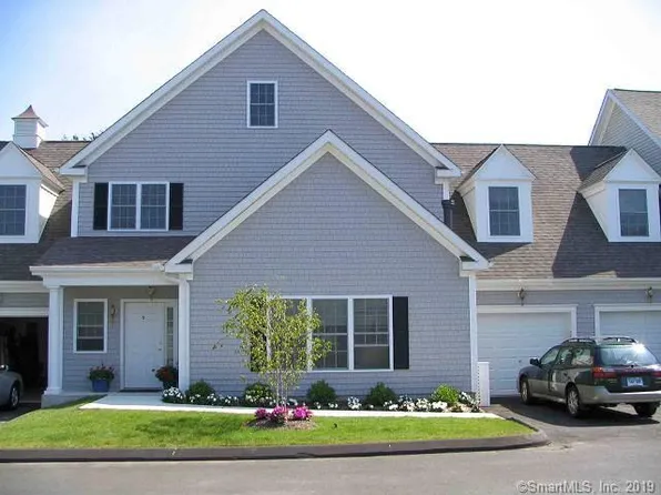 5 Mickel Ln, Milford, CT 06461