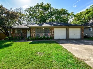 1607 N Thompson St, Conroe, TX 77301