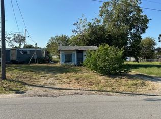616 E South Commerce St, Wills Pt, TX 75169